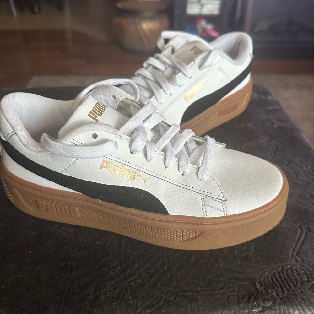 Puma White Sneakers with Black Formstripe and Gum Sole
